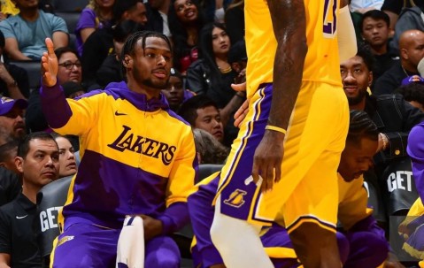 开云体育首页登陆-洛杉矶湖人发布备战花絮；清晨伤情更新；葡超任务艰巨；身体对抗强度拉满的简单介绍