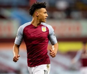 开云体育线上网站-足总杯集结日走向成谜，上海海港状态回暖，话题不断，阵容厚度经受考验