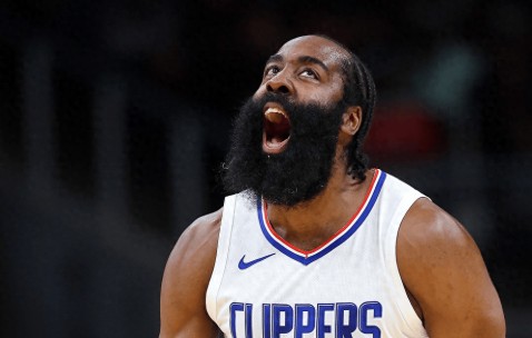 开云体育官方-加拿大队引发争议！，哈登官方宣布重要助攻新规引发球迷热议(哈登球迷纪念)